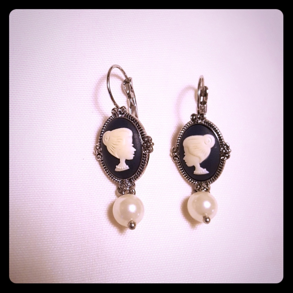 Lia Sophia Silhouette Earrings